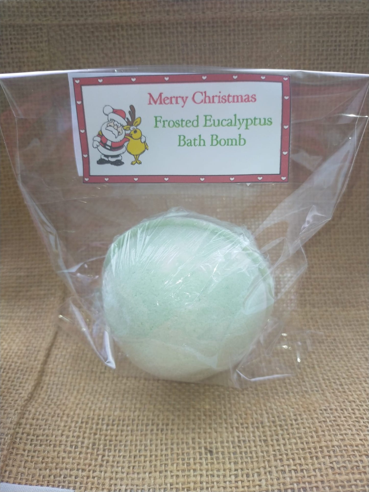 FROSTED EUCALYPTUS BATH BOMB