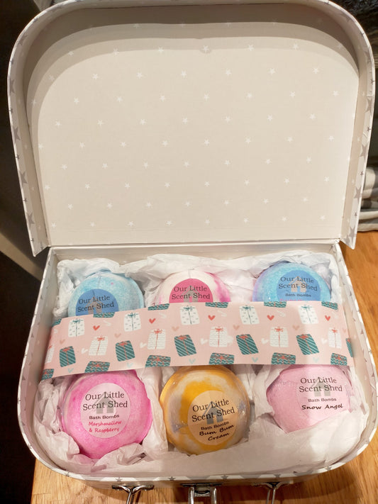 BATH BOMBS IN VANITY CASE